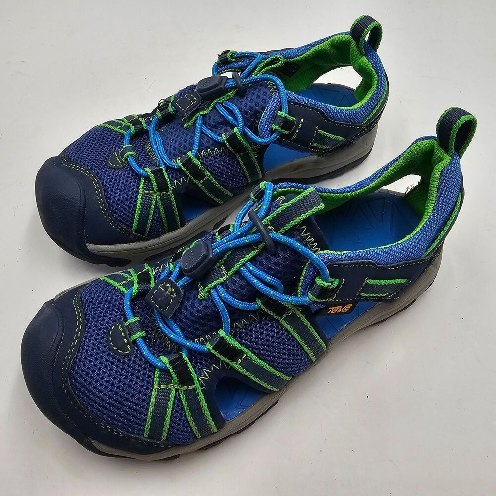 Teva Manatee Sport Water Sandals Kids Size 13 Blue Green Closed Toe Hiking Shoes